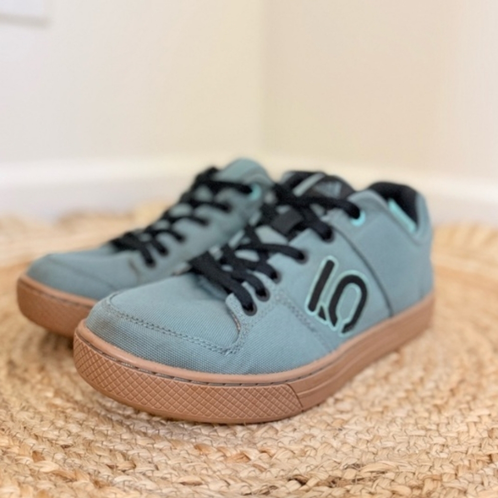 Adidas Women Teal And Black Shoes Size 6.5